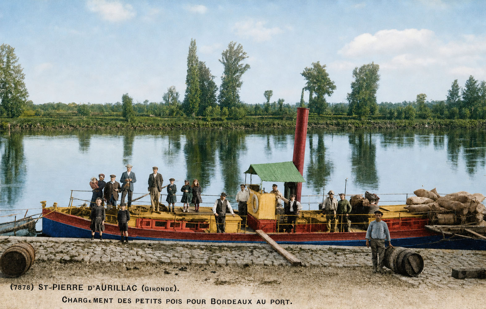 bateau au port des Arrocs couleur